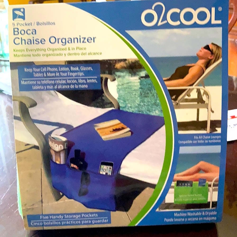 NWT Cruise lounge 5 pocket organizer. Great for the pool